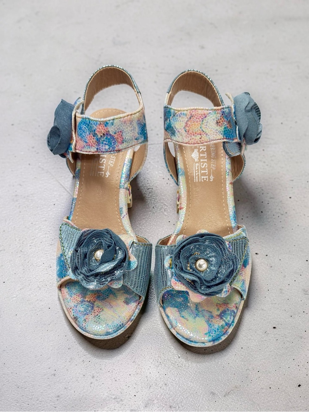 L'ARTISTE Smashing Blue Floral Sandal Multicolor Jeweled Block Heel - Picture 4 of 13